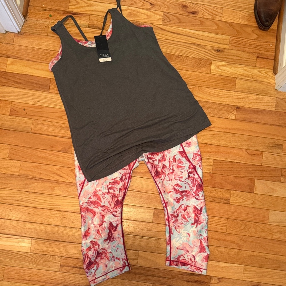 CALIA by Carrie Underwood 2 piece Charcoal Tank and Floral Leggings